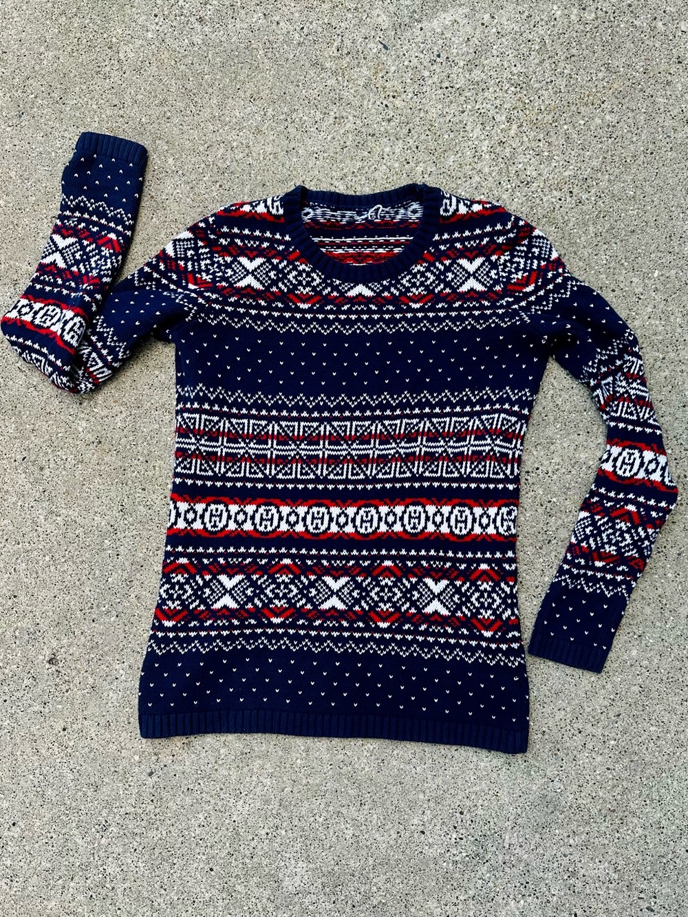 100% Cotton TOMMY HILFIGER Americana Red & Blue Striped Crew Neck Sweater, S